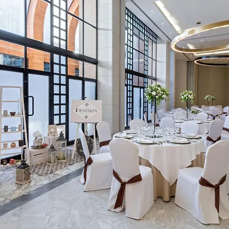 Barcelo V Centenario מלון 4*