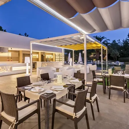 Barcelo V Centenario מלון 4*