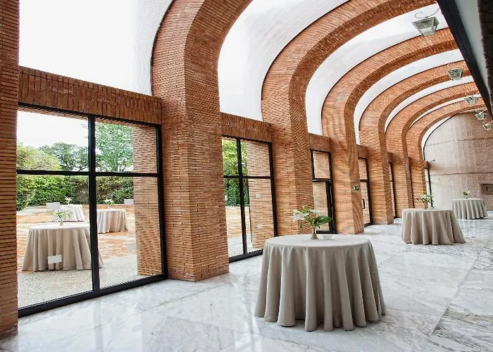 バルセロ カセレス V センテナリオ ホテル