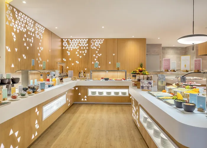 Barcelo V Centenario Hotel 4*