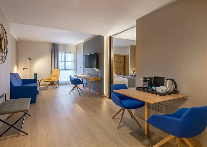 Hotel Barcelo V Centenario 4*